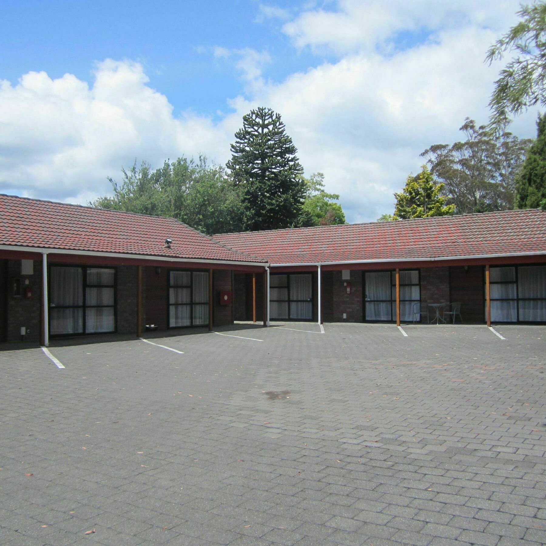 אוהקונה The Hobbit Motorlodge מראה חיצוני תמונה